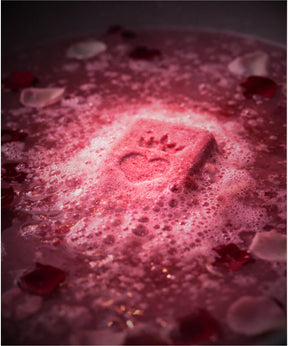 Queen of Hearts - Candle and Bath Bomb Set - Subscription Box