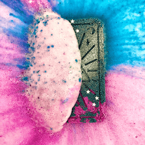 Madame Zola Fortune Teller - Candle and Bath Bomb Set